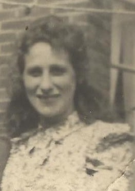 Klik voor foto in apart venster rie_19_7_1922.jpg